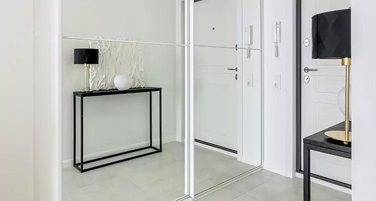Mirrored Bifold Closet Doors Repair in Pacifica, CA
