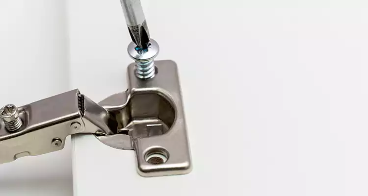 Screen Door Hinge Repair in Pacifica, CA