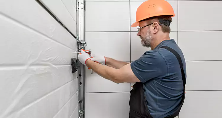 Emergency Garage Door Repair in Pacifica, CA
