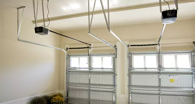 Residential Emergency Garage Door Repair in Pacifica, CA