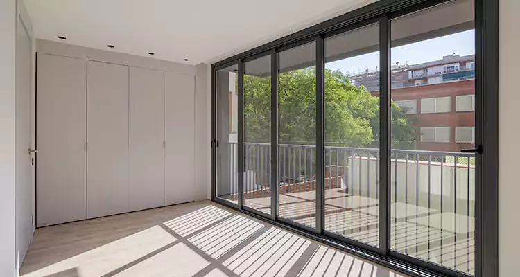 Fix Sliding Screen Door Track in Pacifica, CA